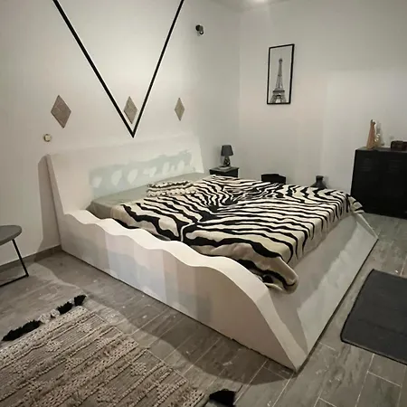 Villa Moradia T3 Com Piscina *